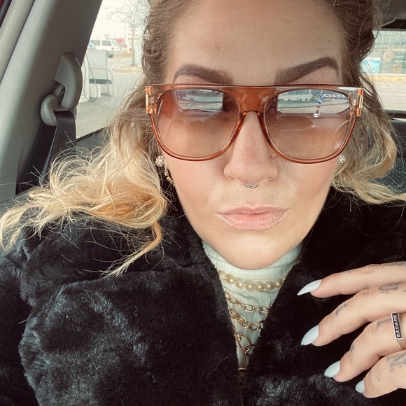 Meet your Posher, Mo - Picture 3 of 5